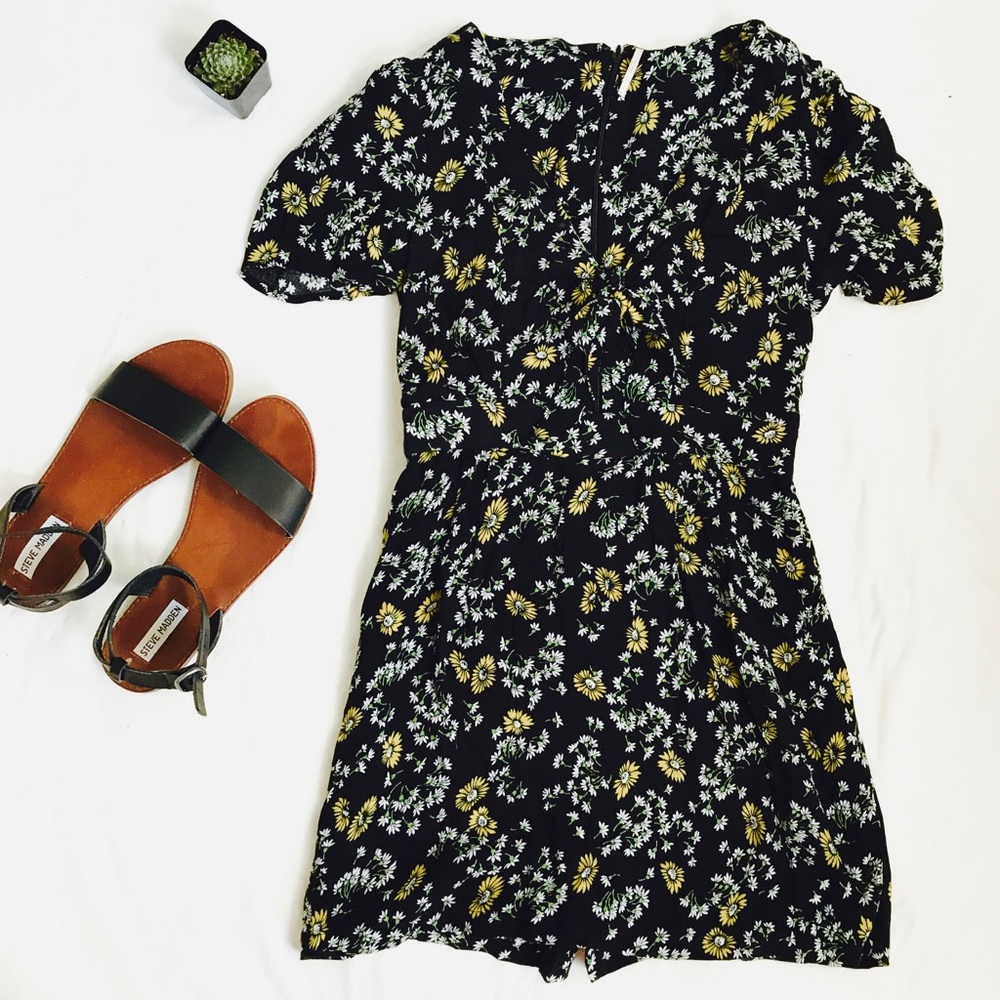 ⭐️Last 1⭐️ Free People Jinx Tie Romper - Picture 2 of 7